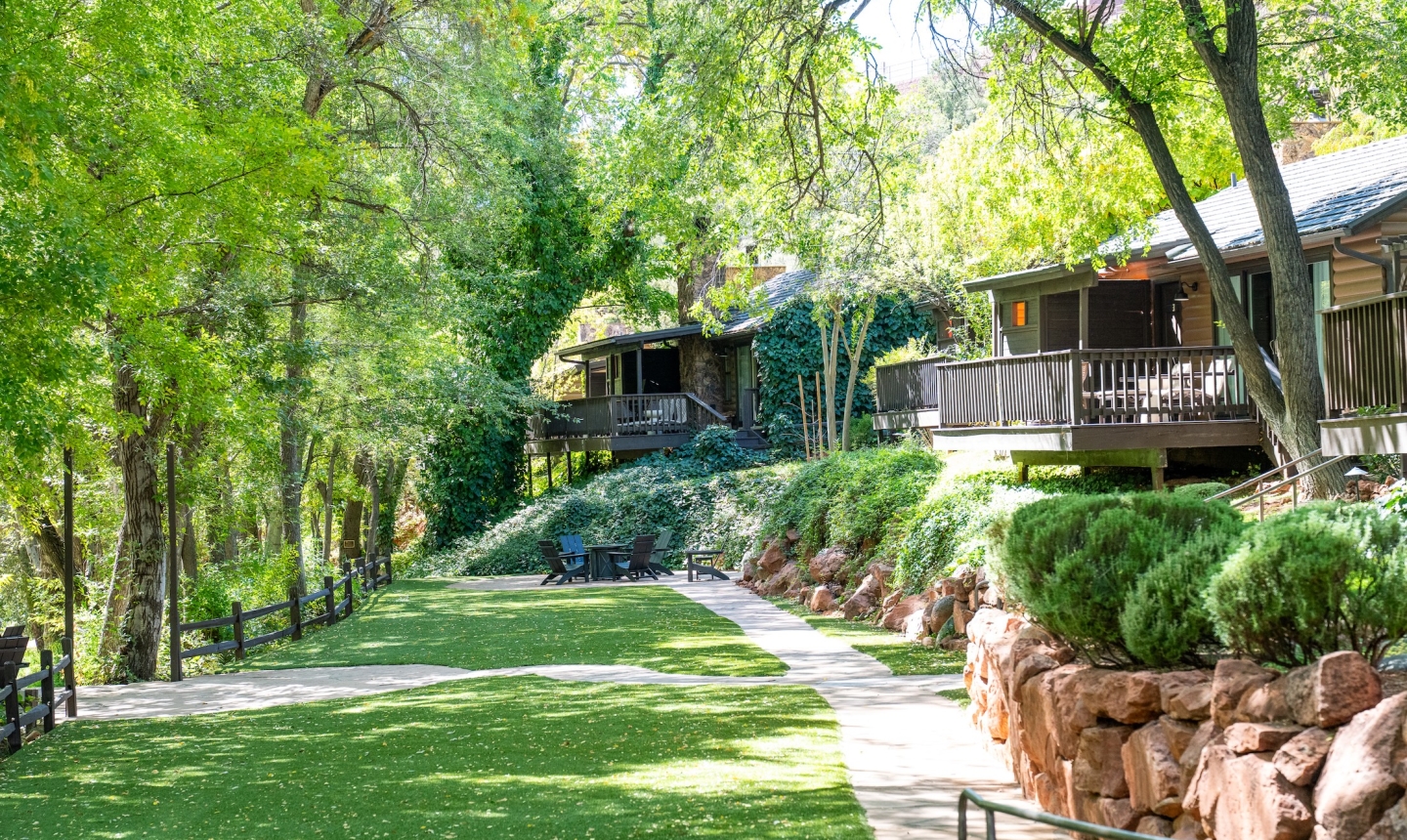 L'Auberge Cottages and Lawn