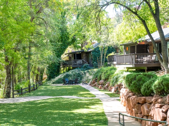 L'Auberge Cottages and Lawn