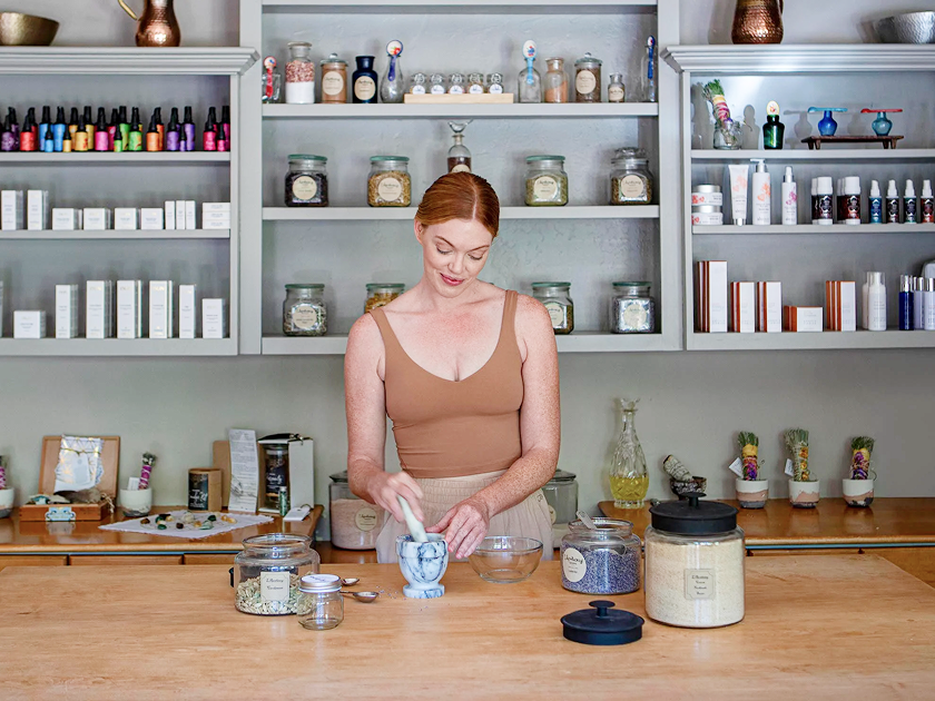 L’Apothecary Blending Station